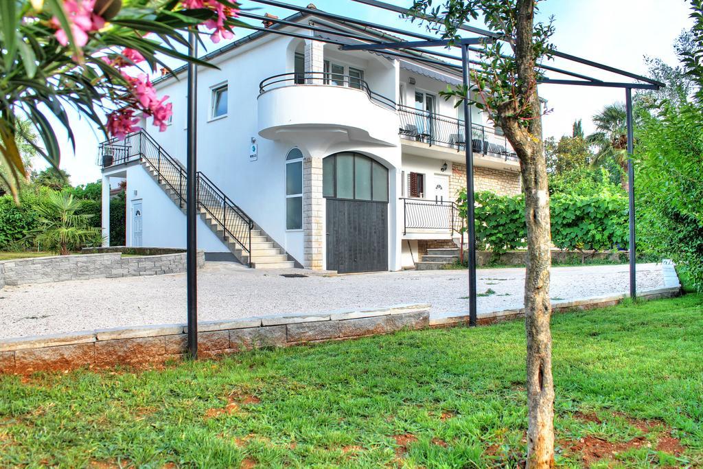 Apartments Nebuloza Rovinj Exterior photo